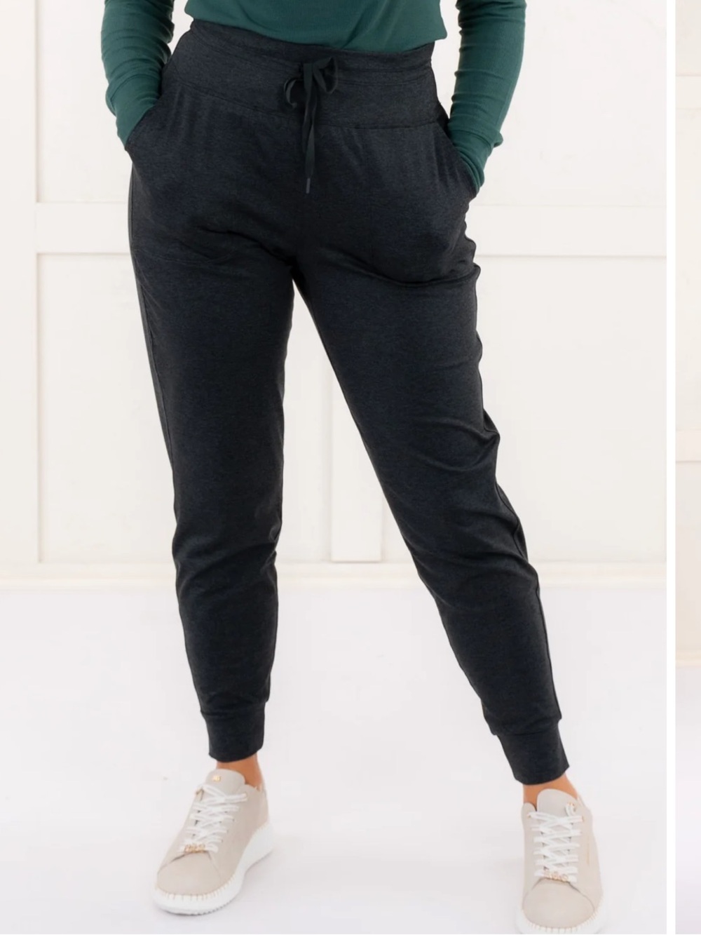 SPANX Smooth & Slim Jogger Essex Green Heather High Rise Stretch Pants